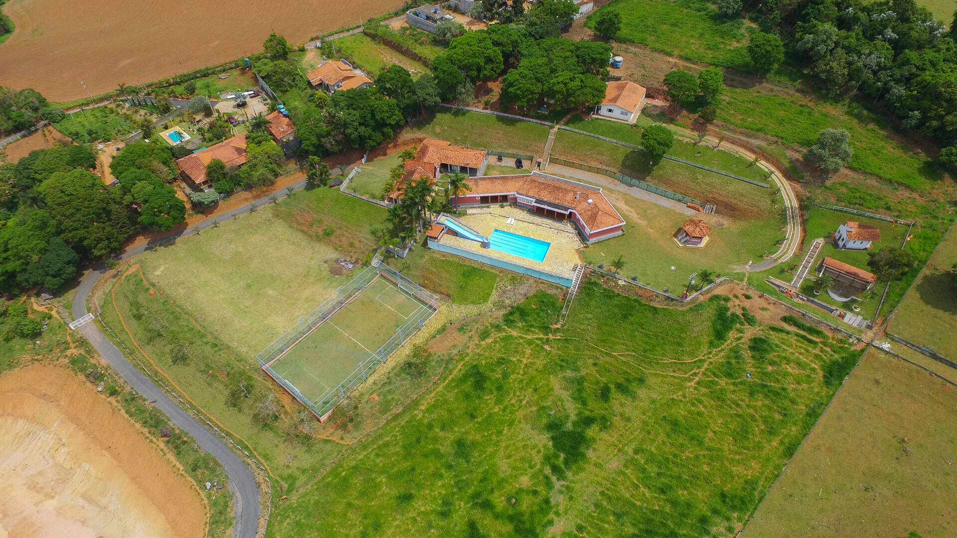 Chácara à venda Bragança Paulista SP 1.360m2 - Referência 299