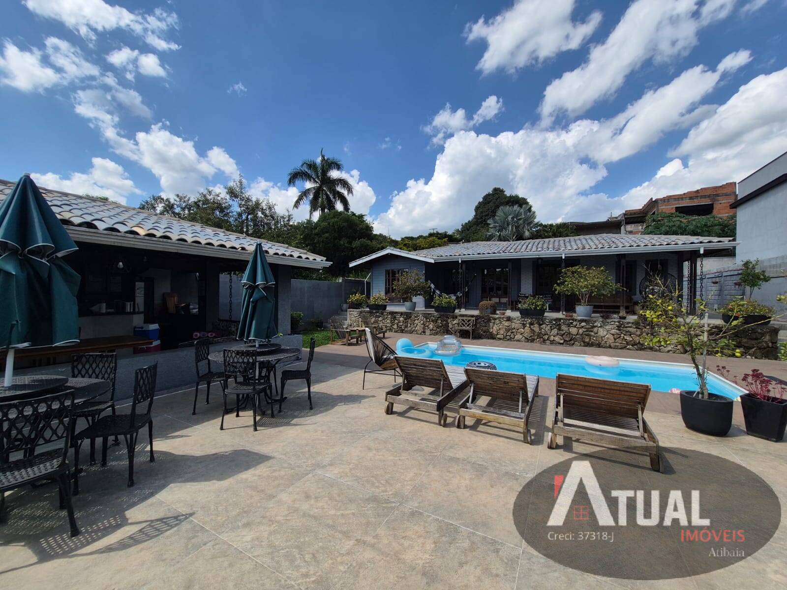 Casa em Condomínio à venda 261m2 - Referência CH1825