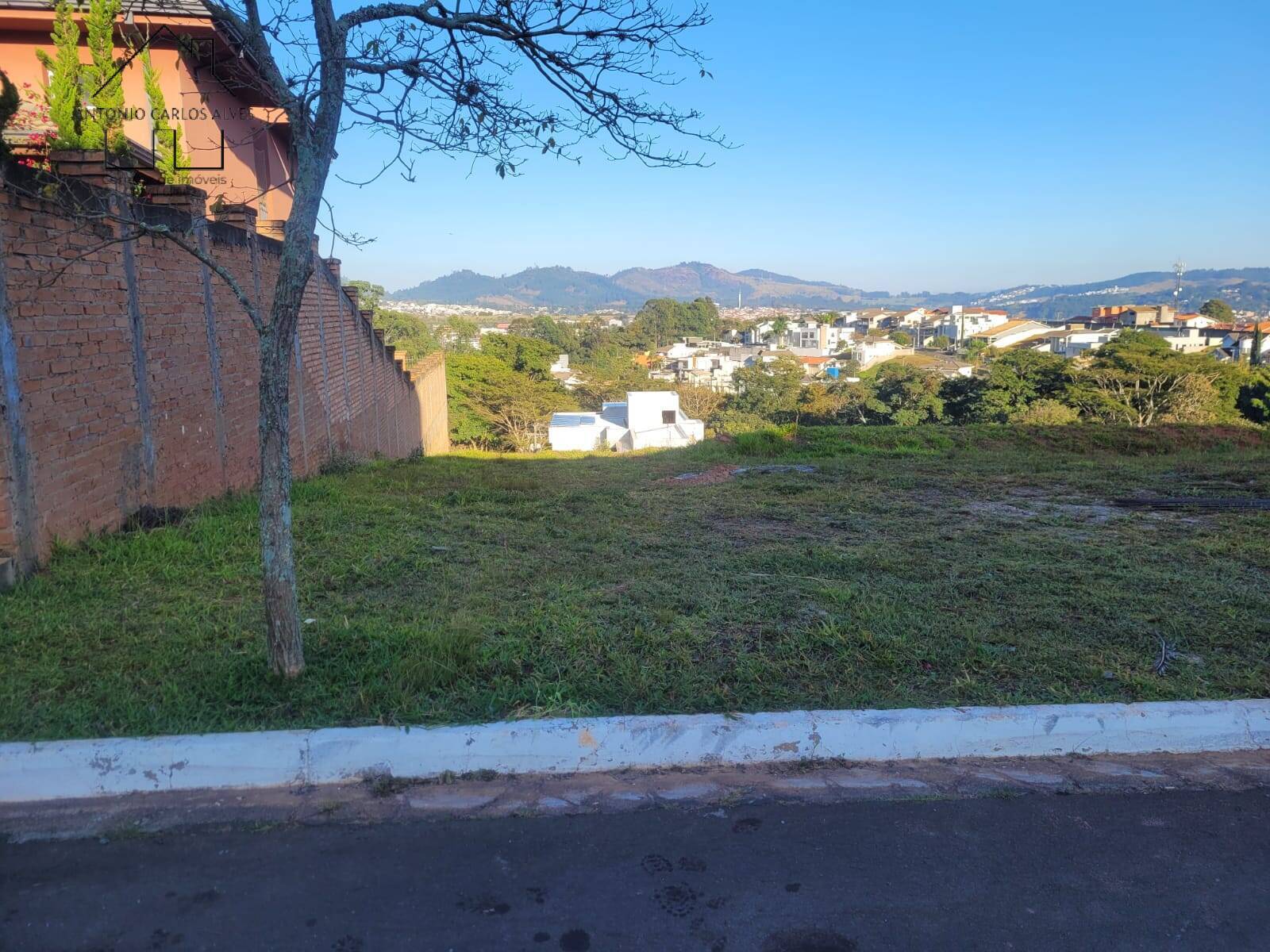 Terreno à venda 573m2 - Referência 148