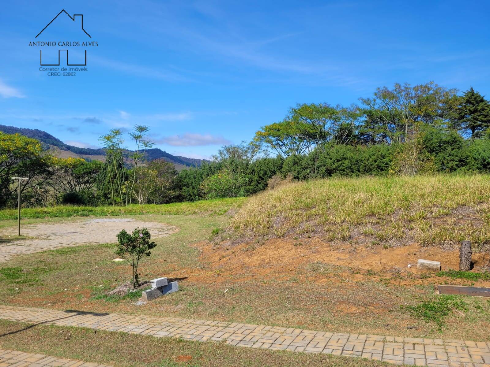 Terreno à venda 1.000m2 - Referência 217