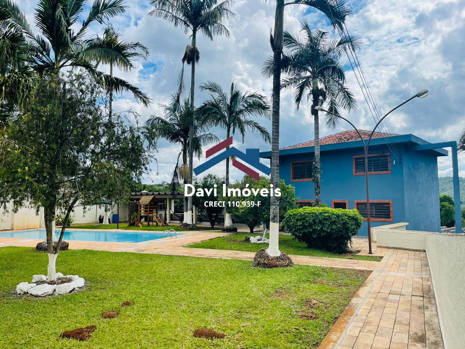 Casa à venda 530m2 - Referência DI191
