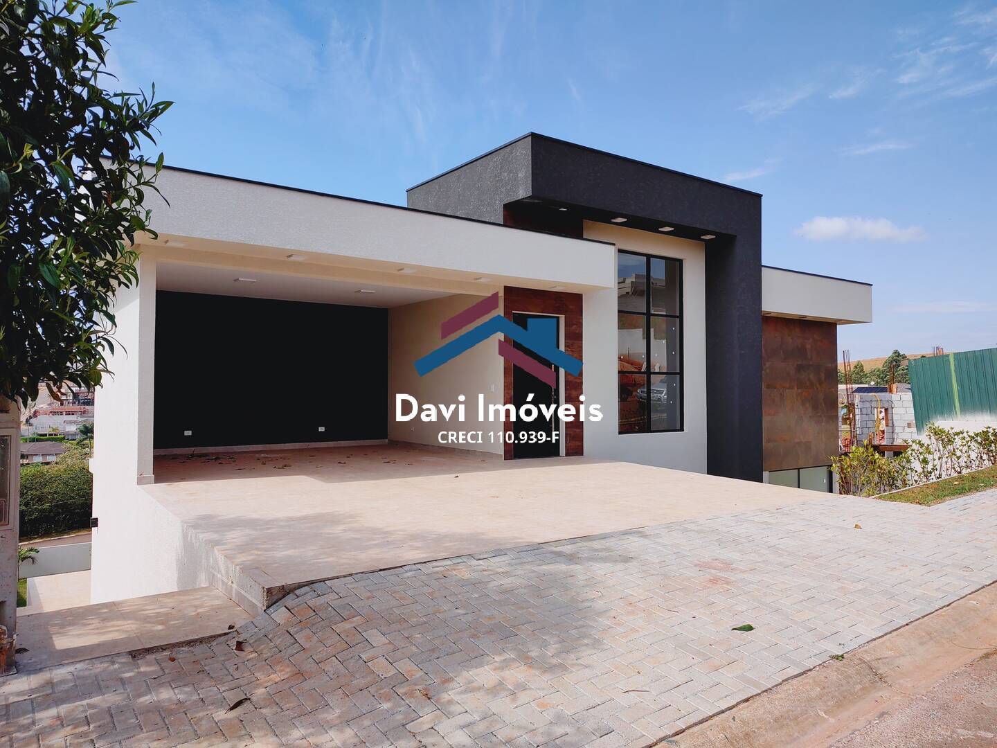 Casa em Condomínio à venda 221m2 - Referência DI127