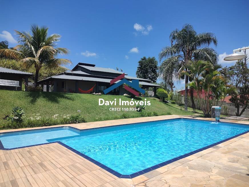 Casa à venda 400m2 - Referência DI192