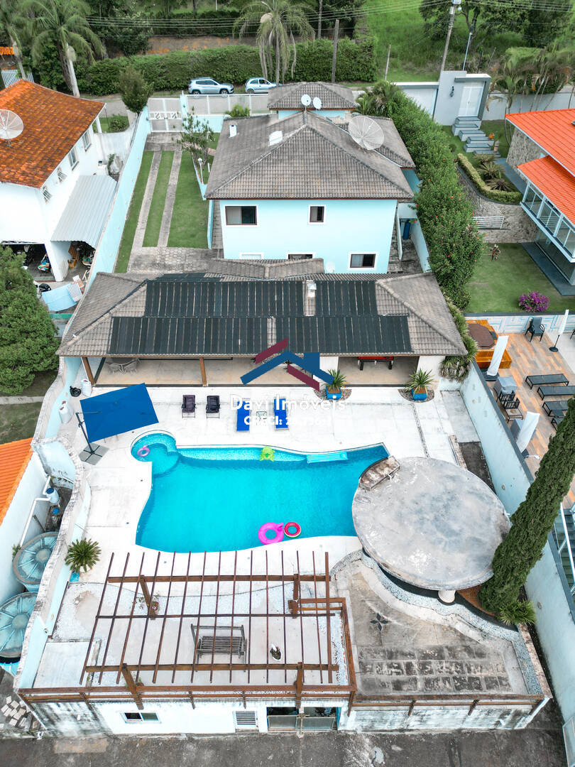Casa em Condomínio à venda 329m2 - Referência DI12
