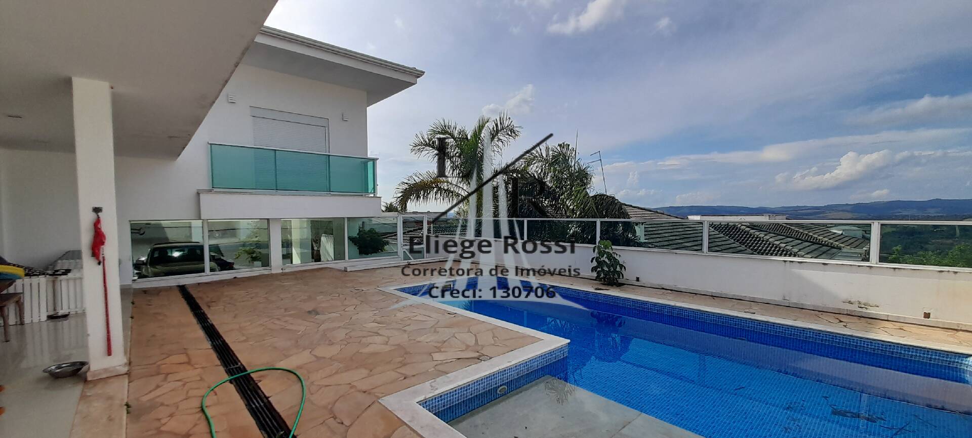 Casa à venda 360m2 - Referência 209