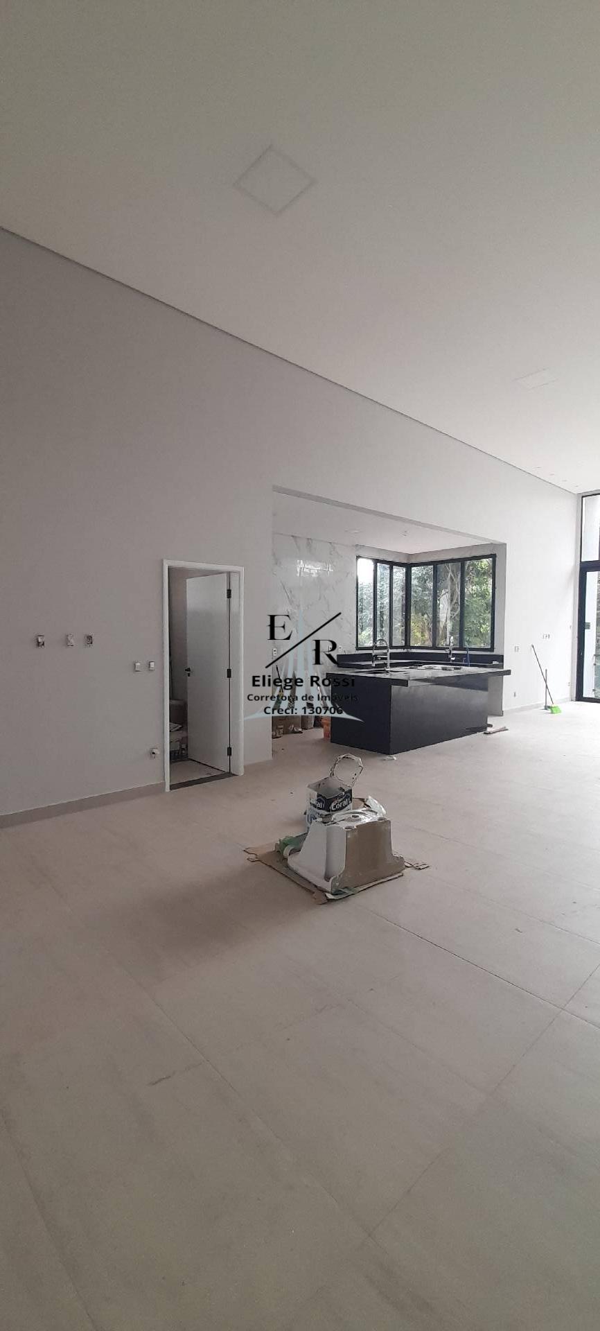 Casa à venda 280m2 - Referência 214