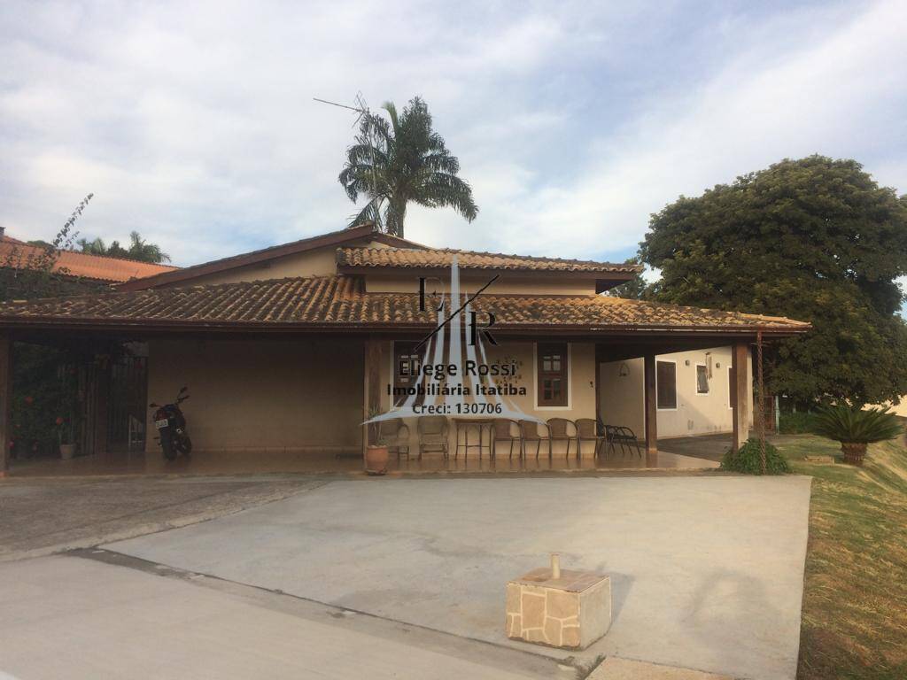 Casa à venda 236m2 - Referência 242