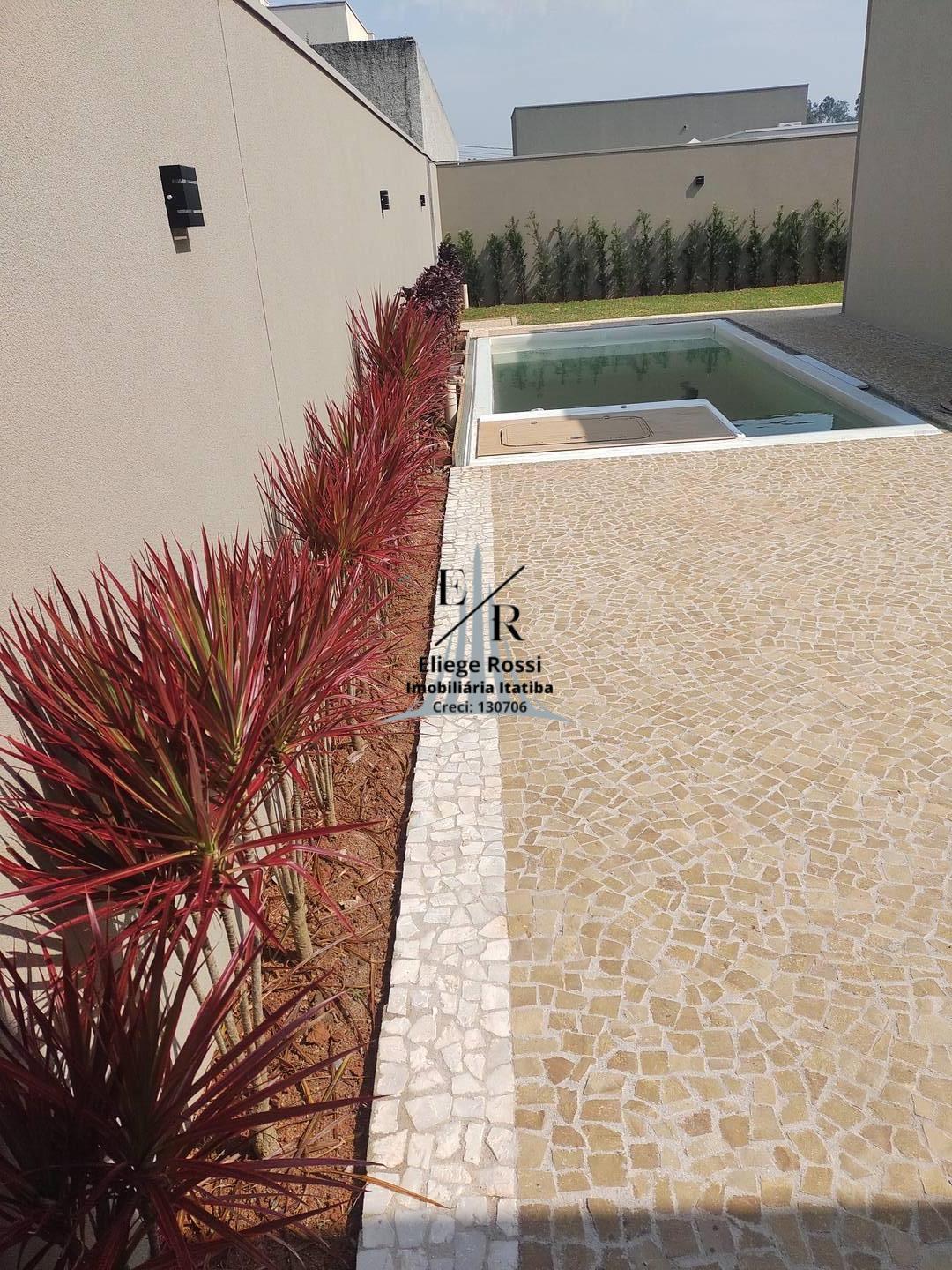 Casa em Condomínio à venda 232m2 - Referência 199