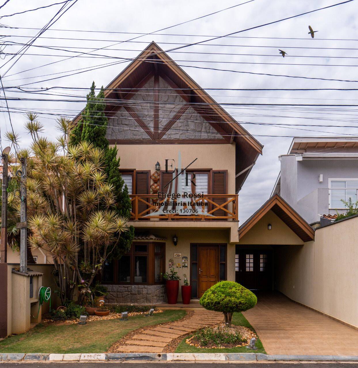 Casa à venda 3.502m2 - Referência 534