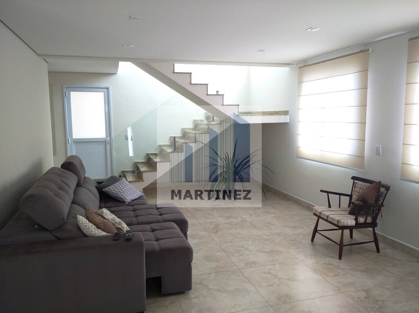 Casa à venda 200m2 - Referência 4448 - I