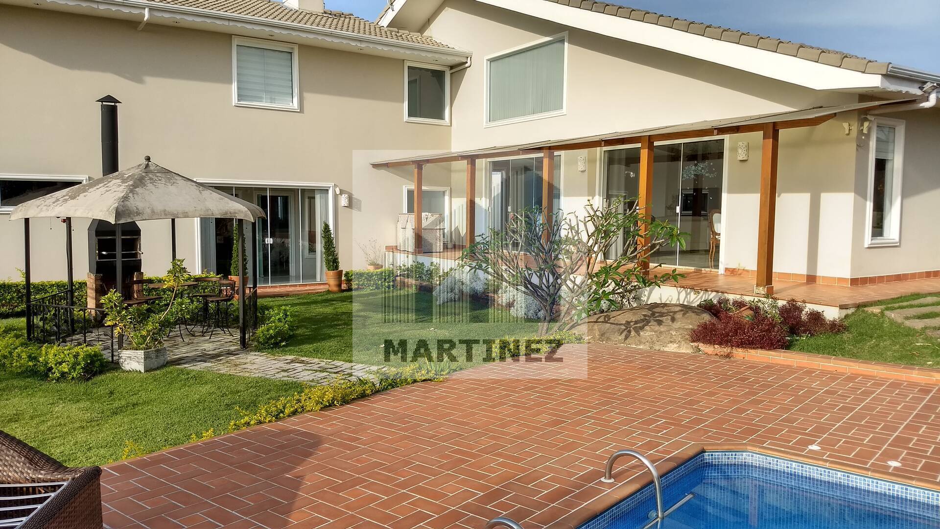 Casa à venda 1.080m2 - Referência 4462