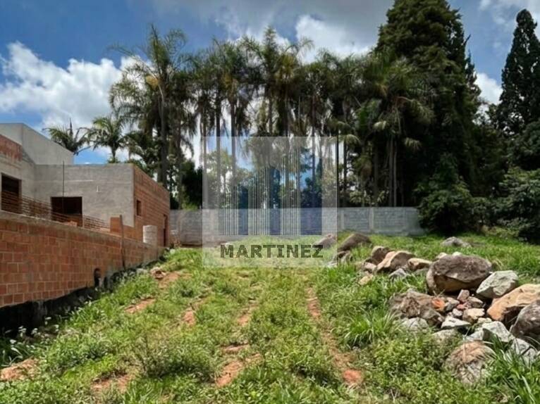 Terreno à venda 300m2 - Referência 2685