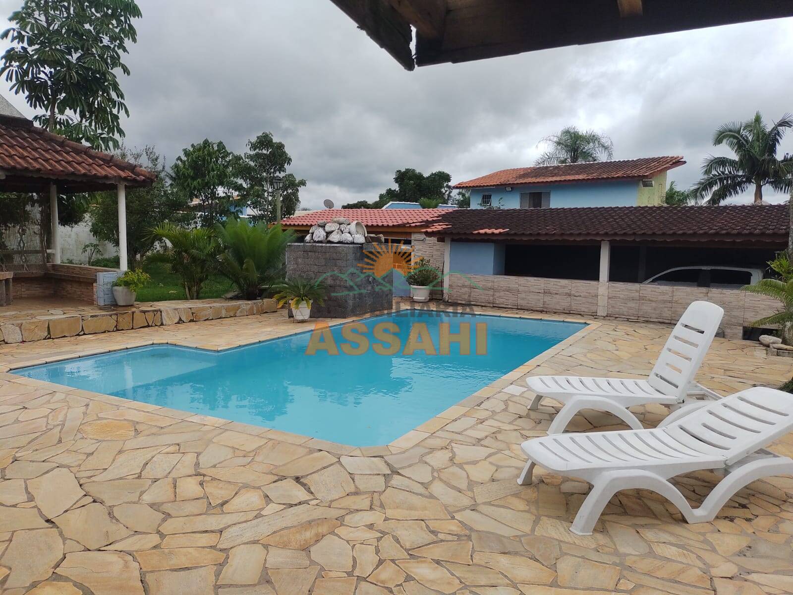 Casa à venda 1.000m2 - Referência 4451