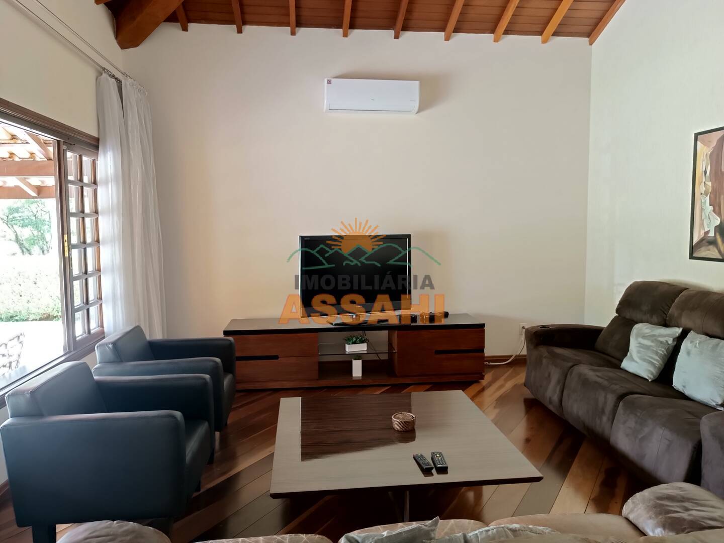 Casa em Condomínio à venda 1.500m2 - Referência 616/001