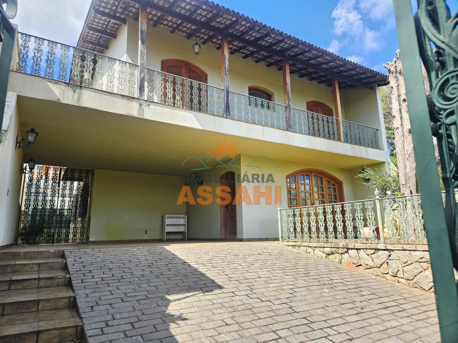 Casa à venda 420m2 - Referência 703/001