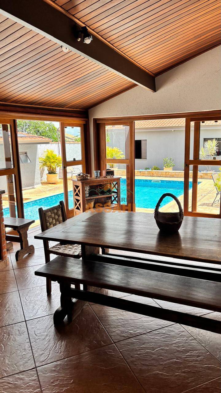 Casa à venda 502m2 - Referência 473/001