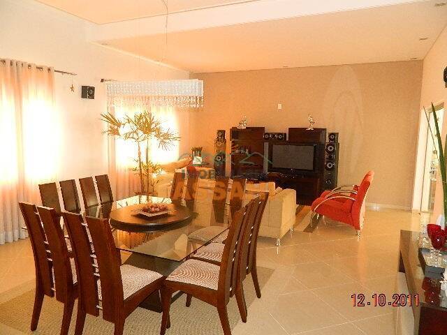 Casa em Condomínio à venda 320m2 - Referência 227/001