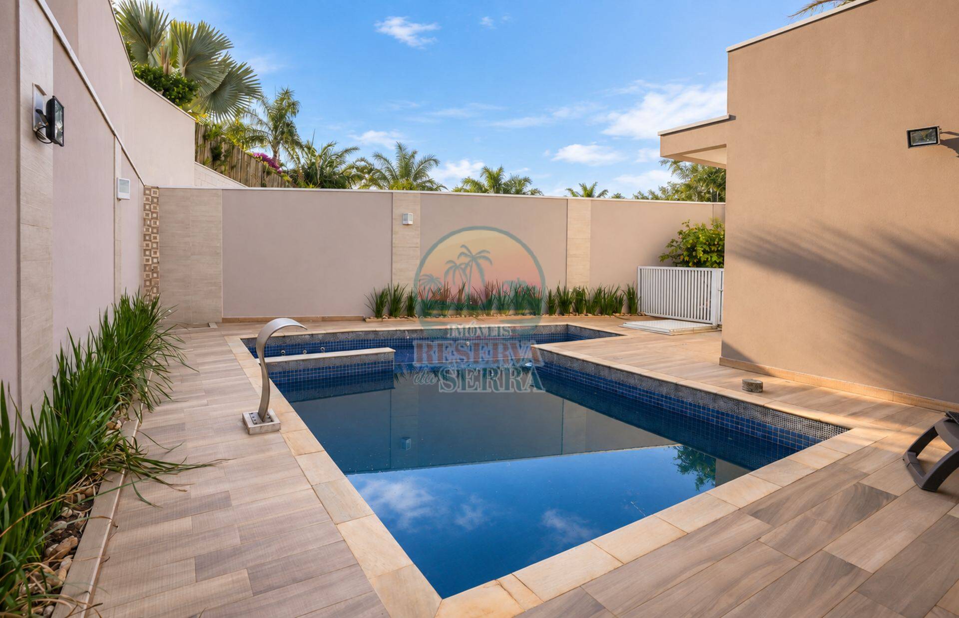 Casa em Condomínio à venda 353m2 - Referência 495