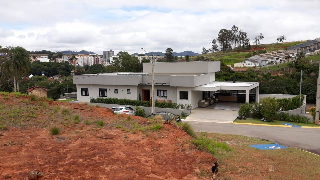 Casa em Condomínio à venda 210m2 - Referência 850