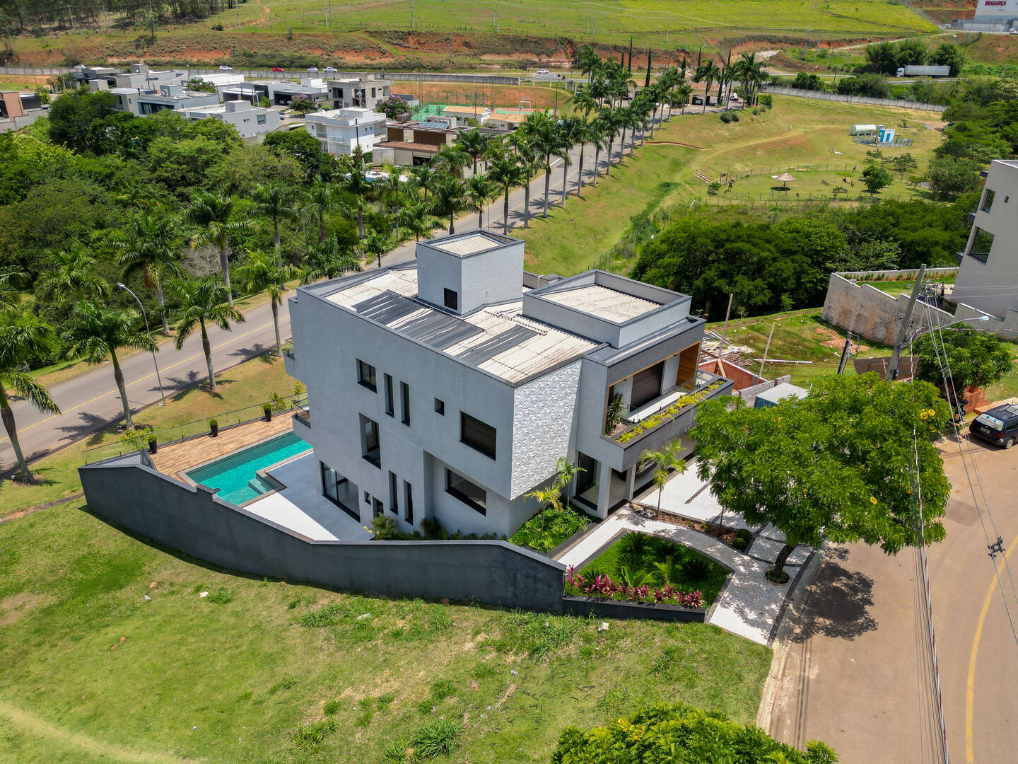 Casa à venda ou para alugar 400m2 - Referência 863