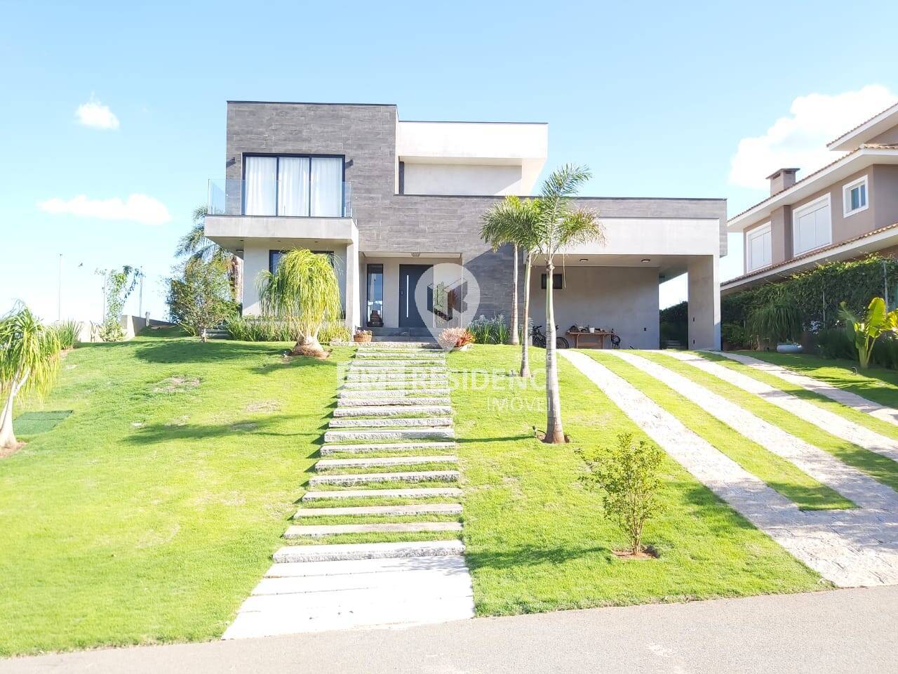 Casa à venda 476m2 - Referência 7107