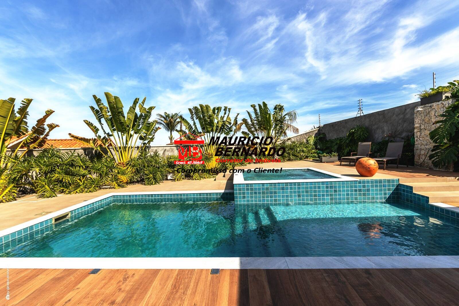Casa em Condomínio à venda 860m2 - Referência 2122