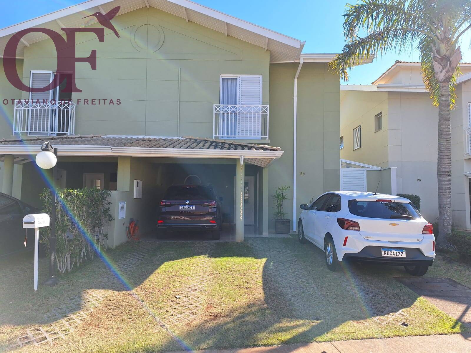 Casa em Condomínio à venda 180m2 - Referência 1147