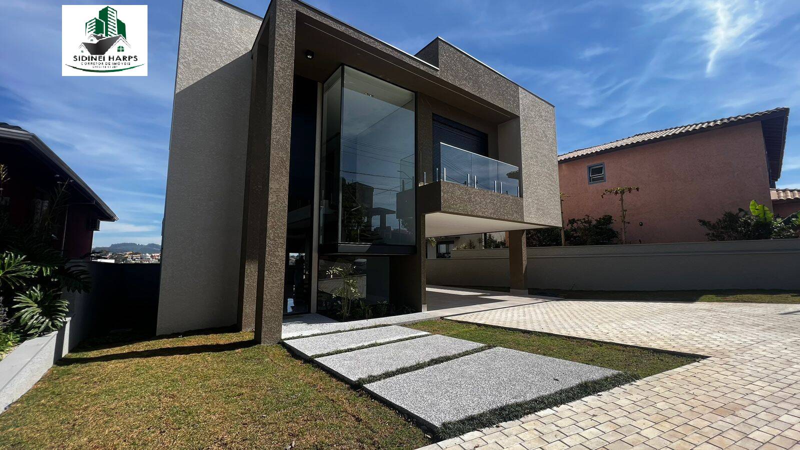 Casa em Condomínio à venda 415m2 - Referência CA05-S.TA