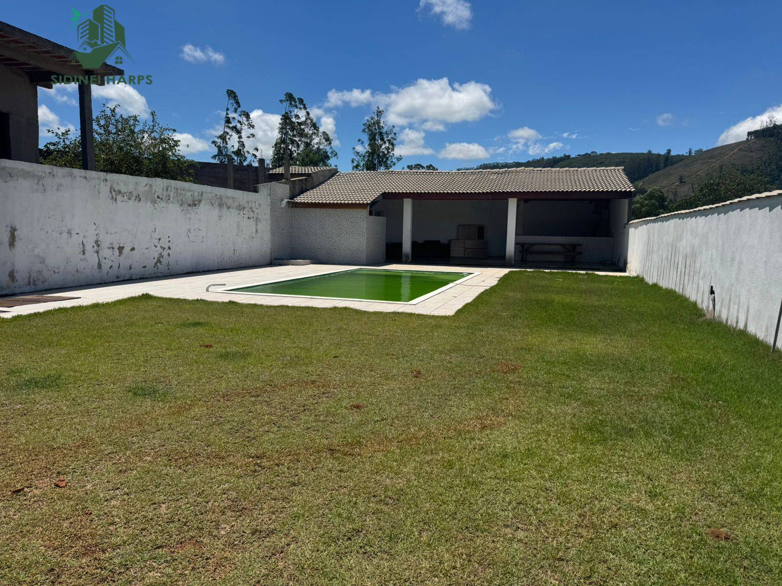 Chácara à venda 315m2 - Referência CH590-S.GI
