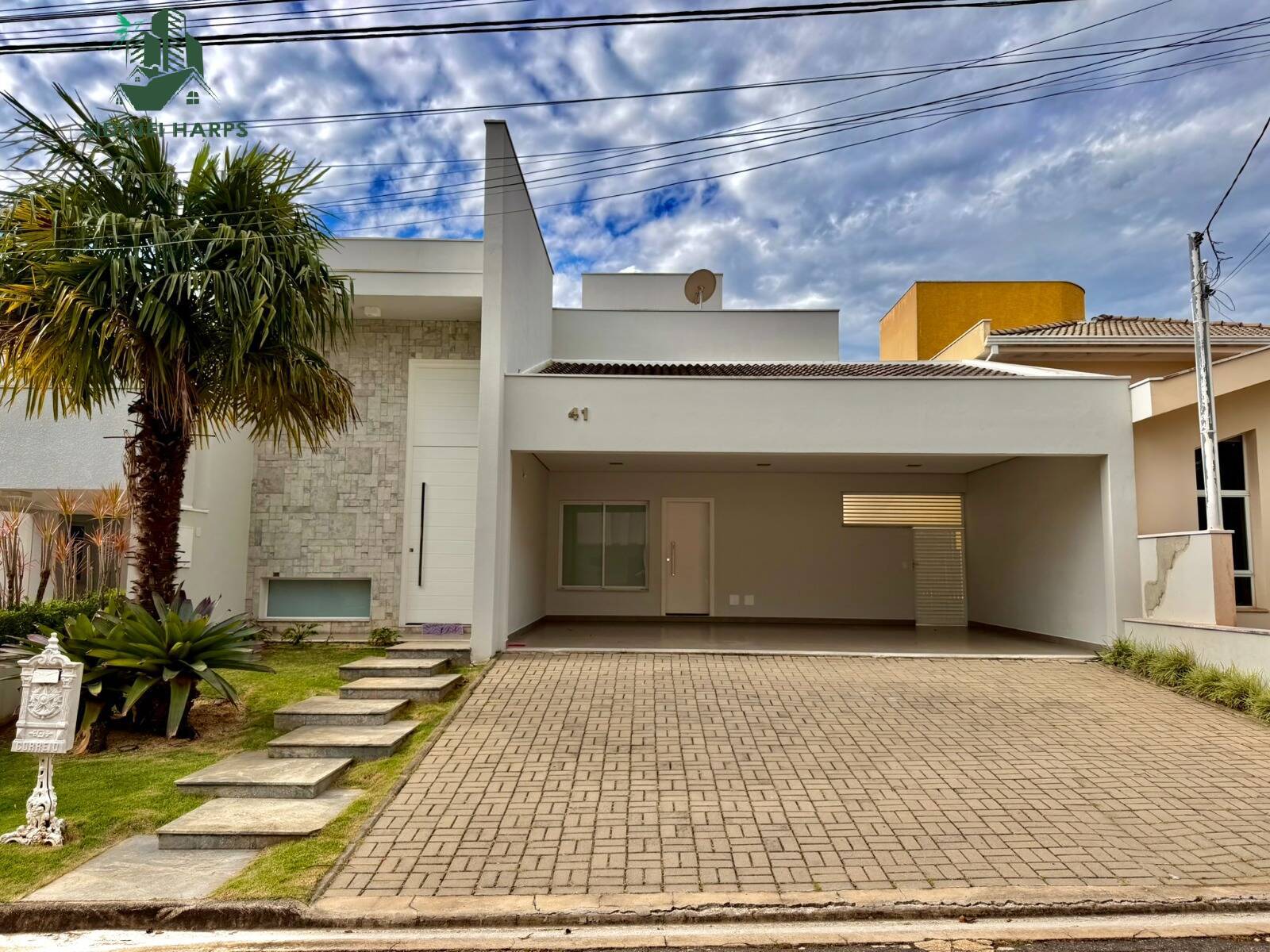 Casa em Condomínio para alugar 220m2 - Referência CA41-S.MS