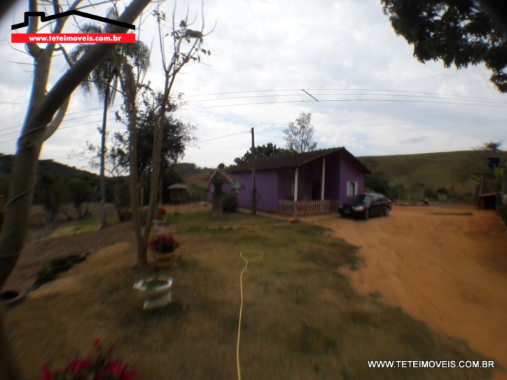 Chácara à venda 6.400m2 - Referência 185