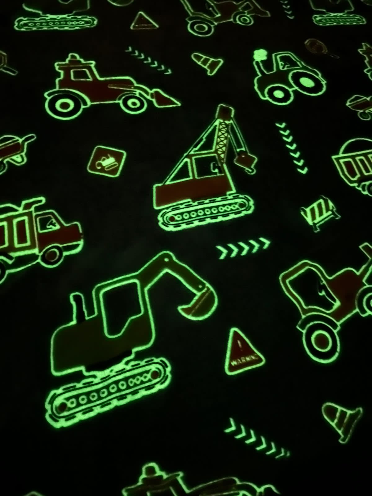 Kids’ Glow-in-the-Dark Luminous Blanket- Car thumbnail 3