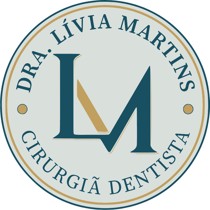 Dra.Lívia Martins 