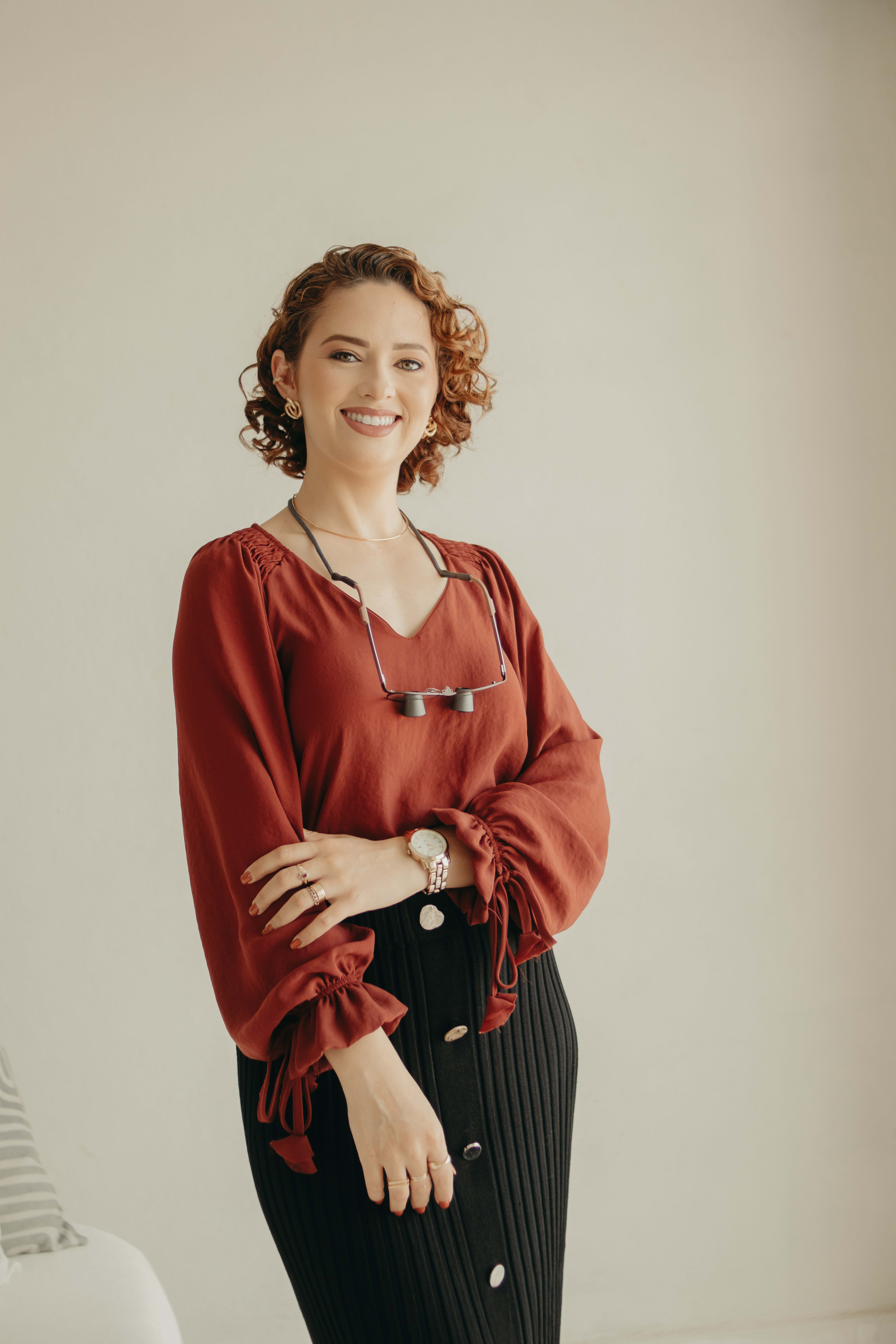 Dra. Débora Simon Neves 