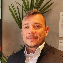 Foto de Dr. Cris Virag