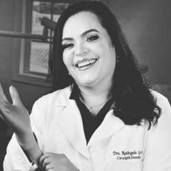 Foto de Dra. Rosangela Garcez