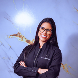 Foto de Dra. Karina Menezes