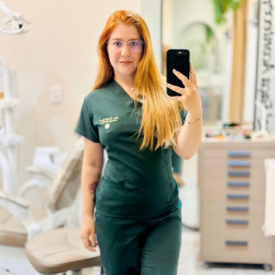 Foto de Dra. Aryelle Dariz