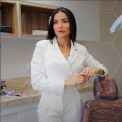 Foto de Dra. Aline Araújo