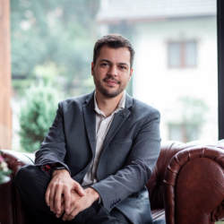 Foto de Dr. Eduardo V. Gomes