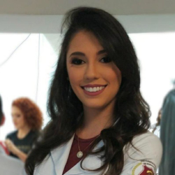 Foto de Dra. Anna Elisa Souza Araújo