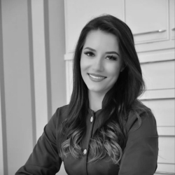 Foto de Dra. Mariana Mayer 