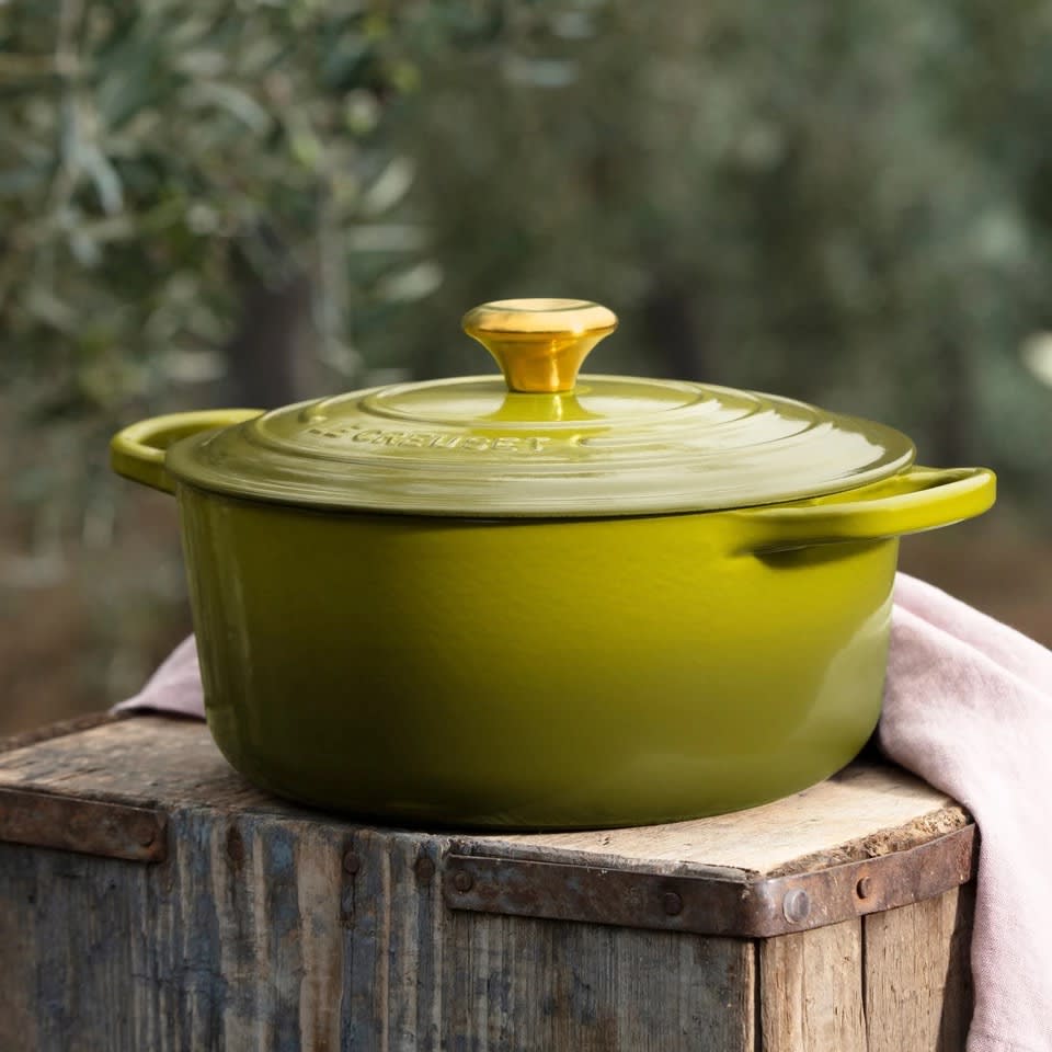 Signature Round Cast Iron Dutch Oven in Olive, 5.5 Qt.