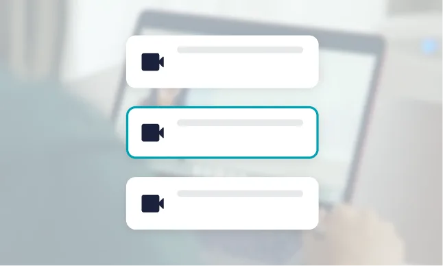 オンライン学習の動画を選んでいるイメージ画像