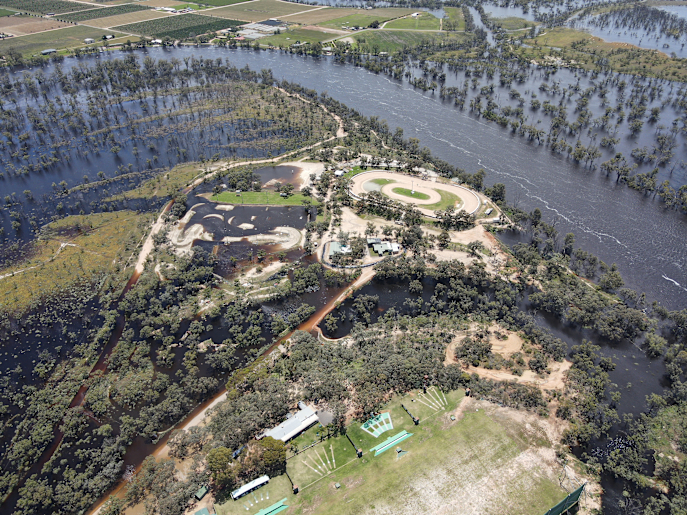 Mildura Speedway flood photos
