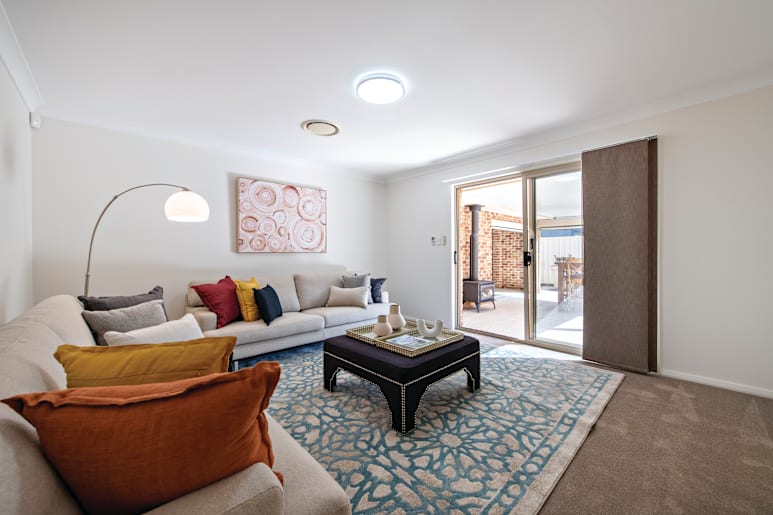 60 Lakeside Circuit, Dubbo