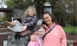 Myrtleford - Gyuan Keay + Poppy + Luna Montgomery