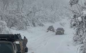 RoadSafe urges drivers to take it slow in ice and snow