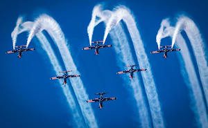 See Roulettes perform over Parkes airport