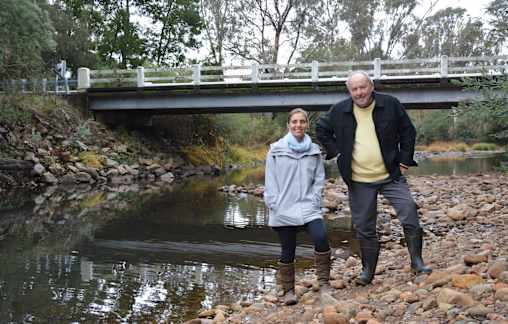 King Basin Landcare puts King River under the microscope